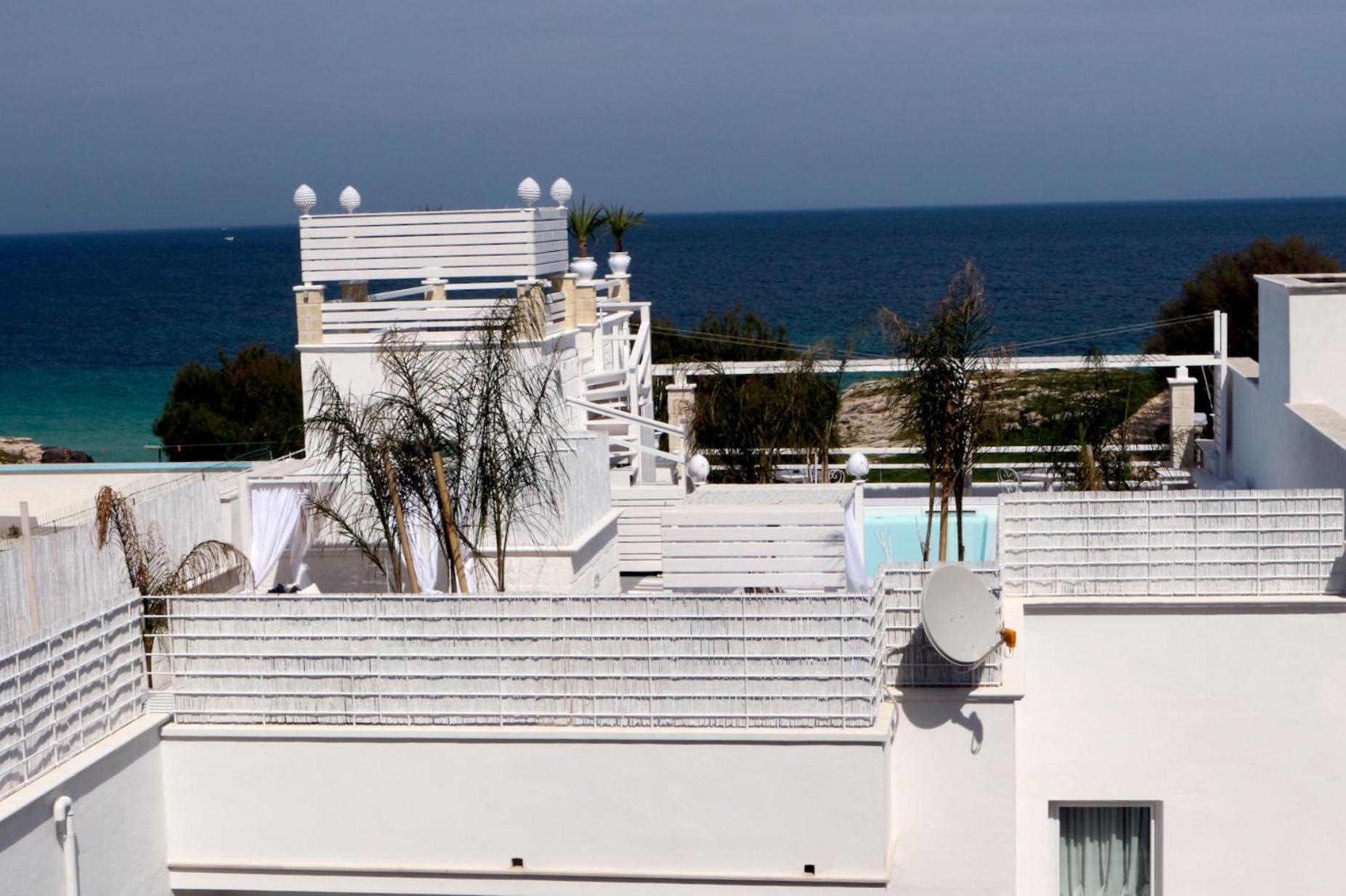 Playa Del Mar - Adults Only Bed & Breakfast Monopoli Bagian luar foto